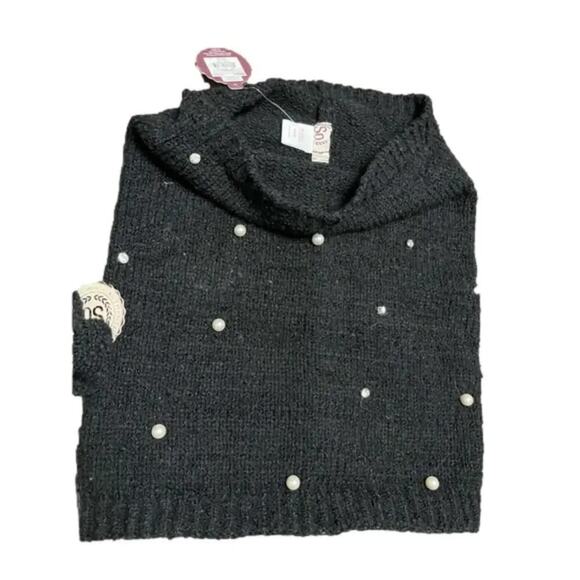 SO Women's Pom Pom Hat and Neck Warmer with Faux Pearls NWT - Picture 4 of 4